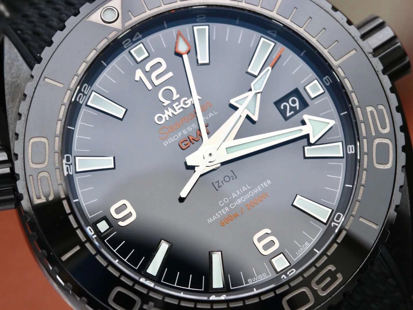 VS厂手表欧米茄全黑陶瓷海洋宇宙600米 “深海之黑” 尺寸45mm 防划痕100米防水超强夜光自动机械运动男士手表