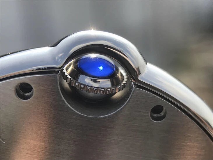 CR厂卡地亚蓝气球系列W6900556腕表，36mm直径机械表（市场目前最乱真的副本），众所周知所谓蓝气球由来就是它壳身