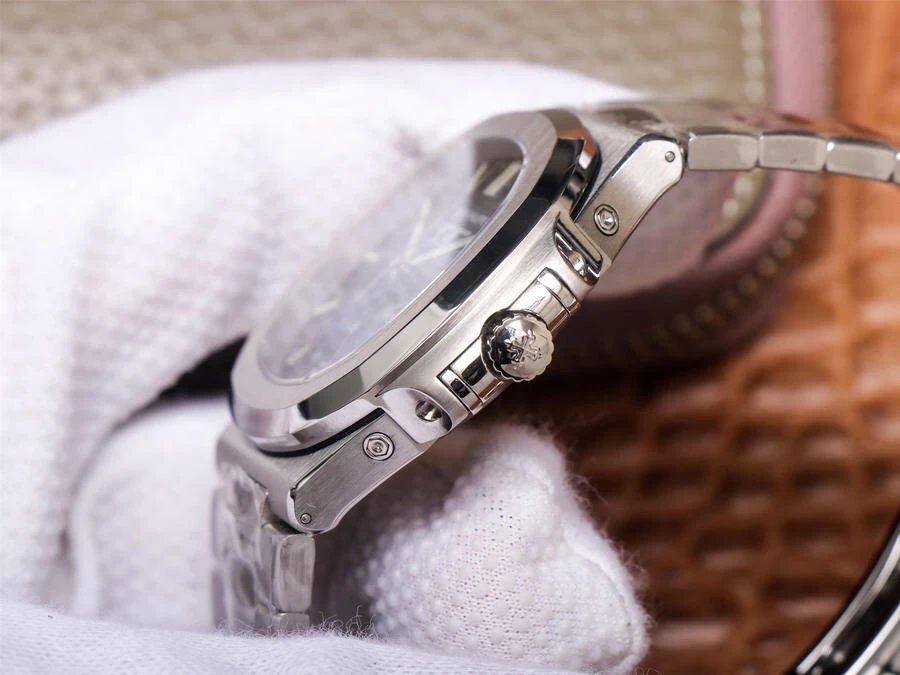 PF百达翡丽鹦鹉螺运动系列5726/1A-010，直径40.5mm中性尺寸，精钢表带，透底，男士腕表，自动机械机芯