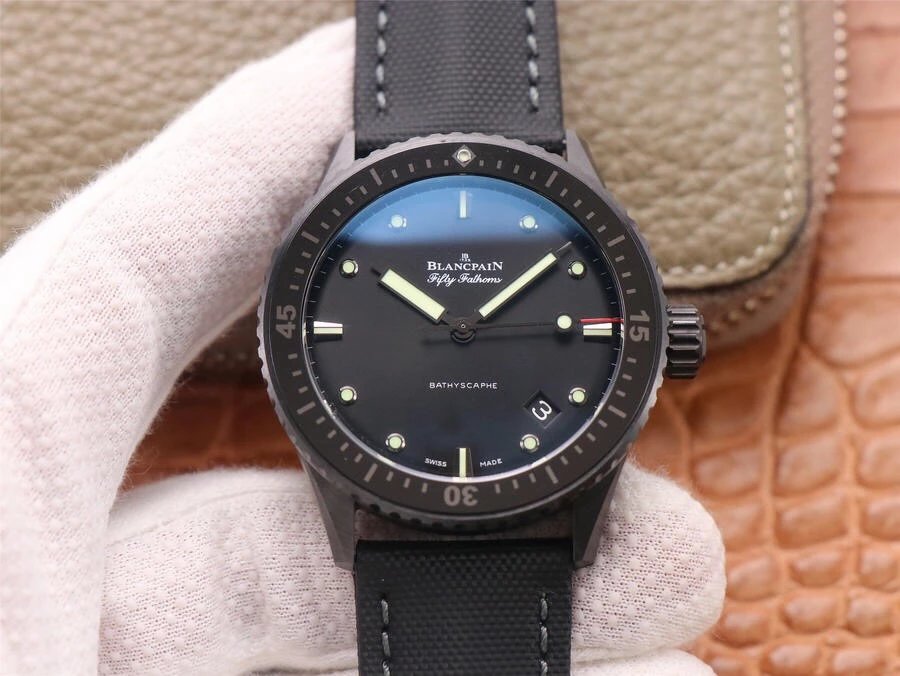 ZF厂宝珀五十㖊Bathyscaphe，采用精准稳定宝珀自产Cal.1315机芯 陶瓷潜水300m男士手表