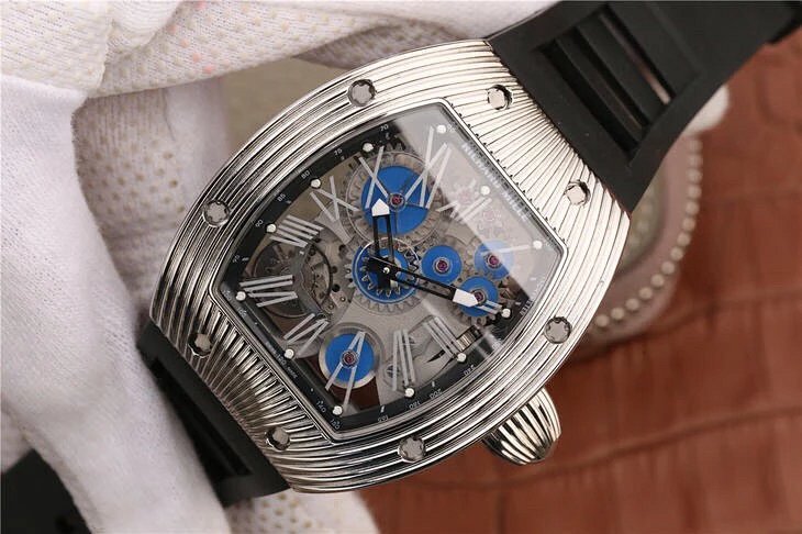 理查德米尔RM018系列！尺寸48*39 进口自动机械 采用进口蓝宝玻璃 同时胶带运用顶级橡胶表带，男士腕表，透底