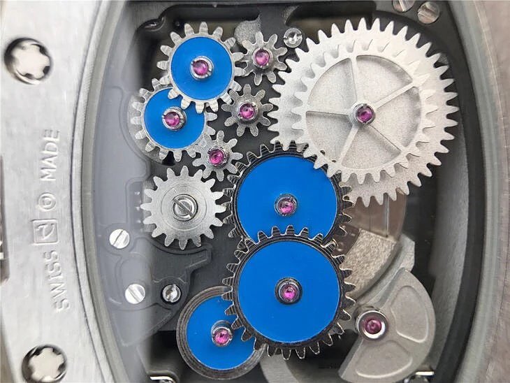 理查德米尔RM018系列！尺寸48*39 进口自动机械 采用进口蓝宝玻璃 同时胶带运用顶级橡胶表带，男士腕表，透底