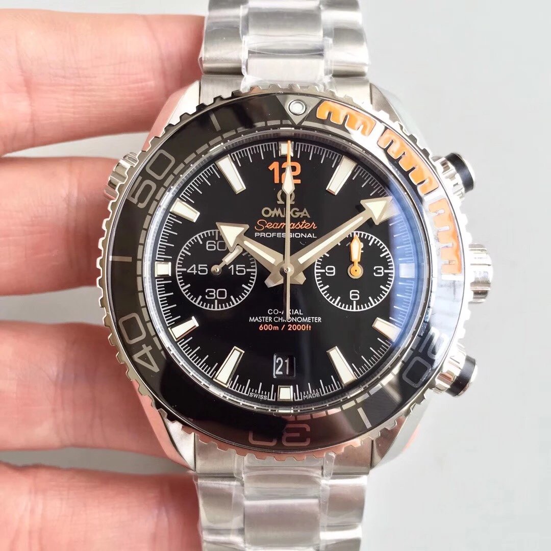 om出品最强欧米j海洋宇宙传奇男士机械腕表是市面上最高版本的计时腕表，所有功能及外观与原版一致。可游泳