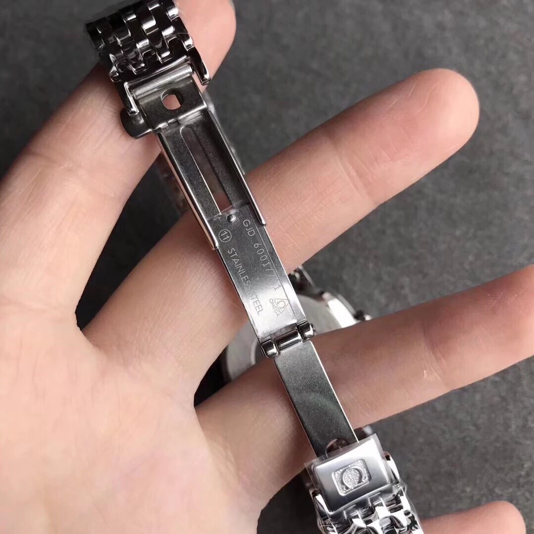 MKS2019新品隆重发布【欧米加蝶飞经典女款系列钢带机械简约腕表】32mm尺寸