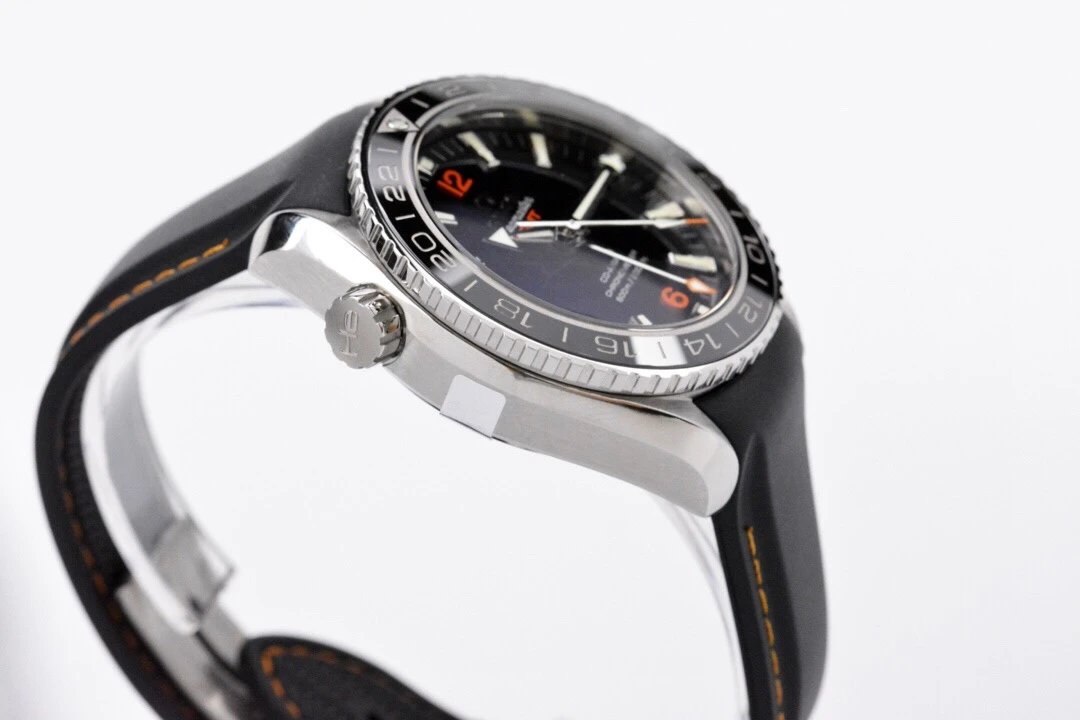 VS真双发条盒真功能真稳定欧米茄海洋宇宙GMT43.5mm,男士橡胶带机械手表，真正做到真功能真稳定。