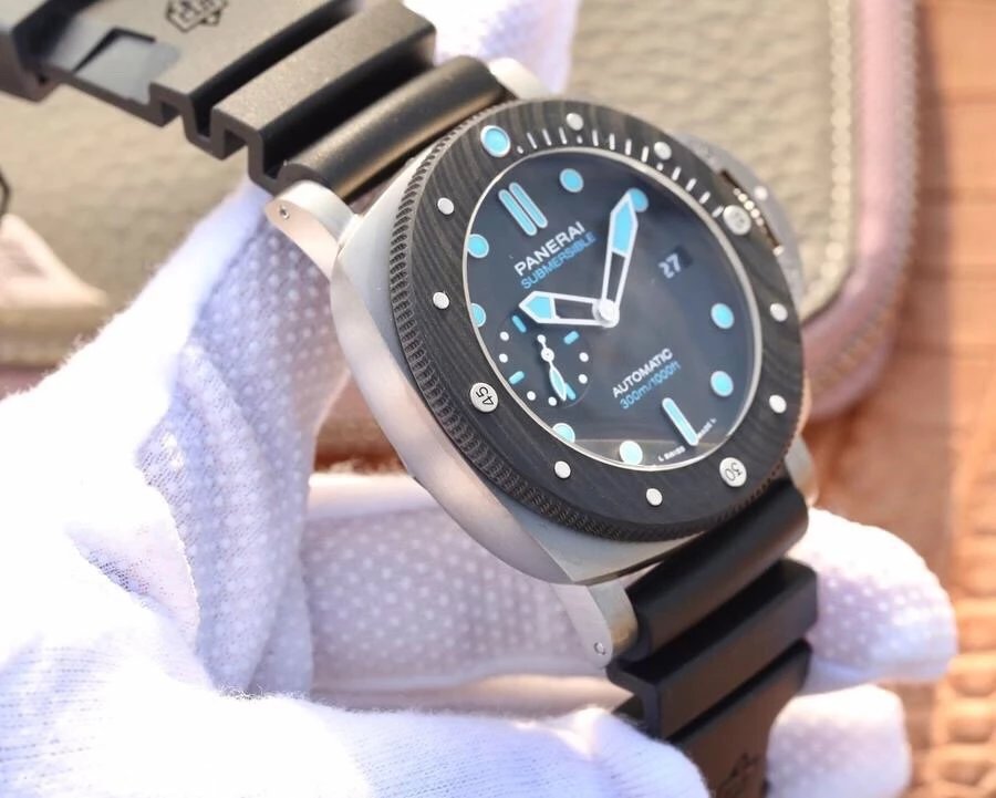VS厂手表沛纳海799，碳纤维旋转表圈，47mm，钛金属表壳，男士腕表，自动机械机芯，密底