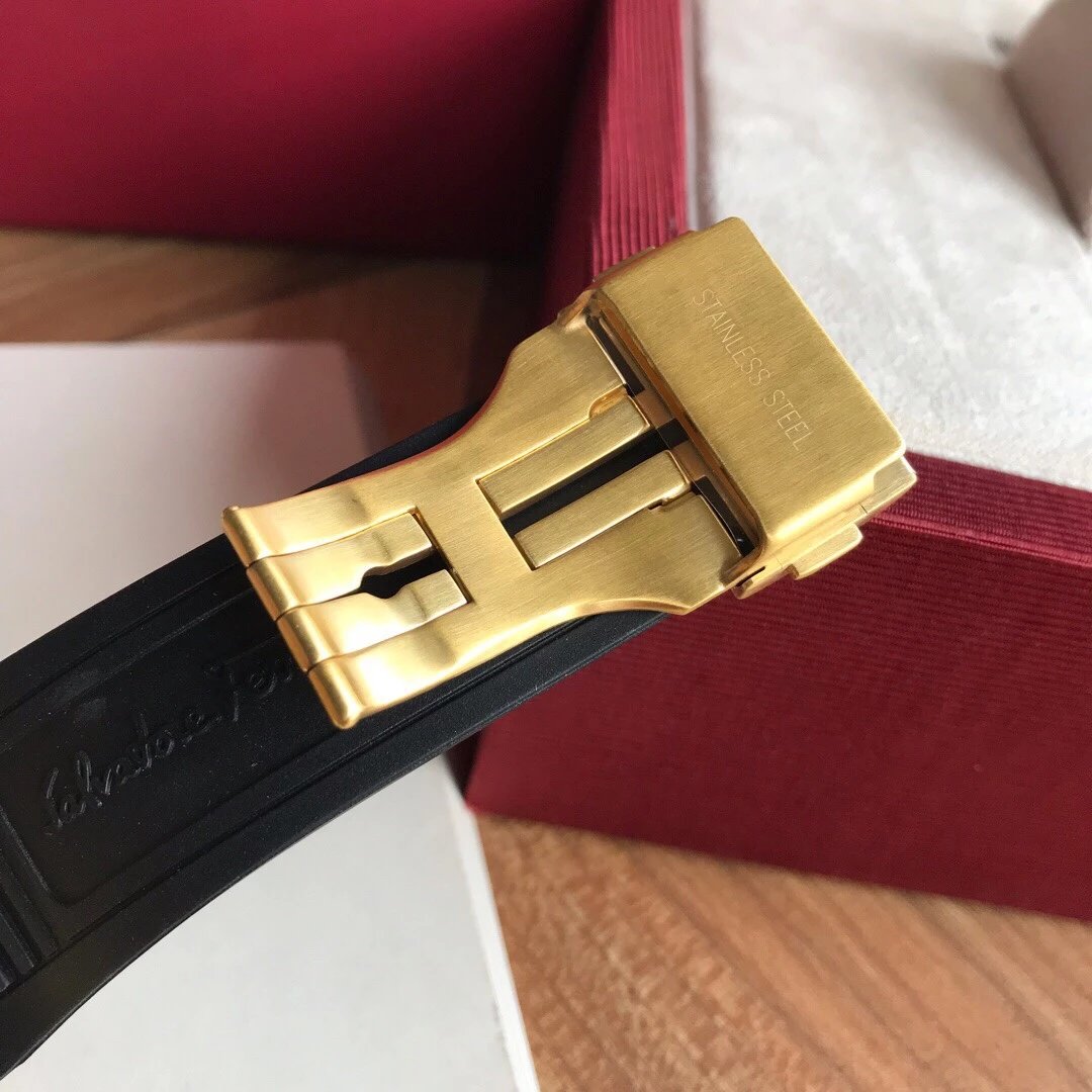 原单正品Ferragamo菲拉格慕F8旗舰系列原装瑞士石英抗汗胶带男士手表表