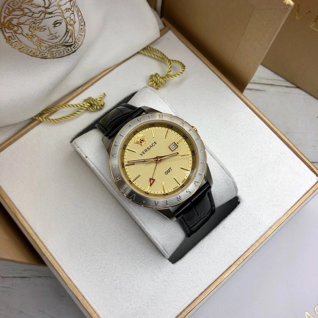 【海淘正品】范思哲专柜最新款，巴黎饰钉图案盘面，12时位的美杜莎头像瑞士石英皮带男士手表表