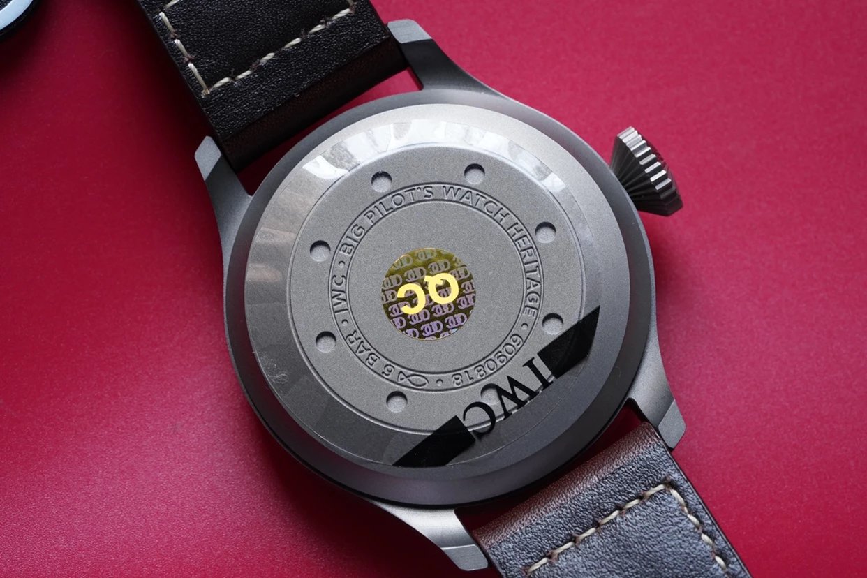 ZF出品--IWC空中霸主（大飞行员）系列男士机械手表。狂野阳刚的设计，霸气侧漏。细腻温柔的工艺，炉火纯青表