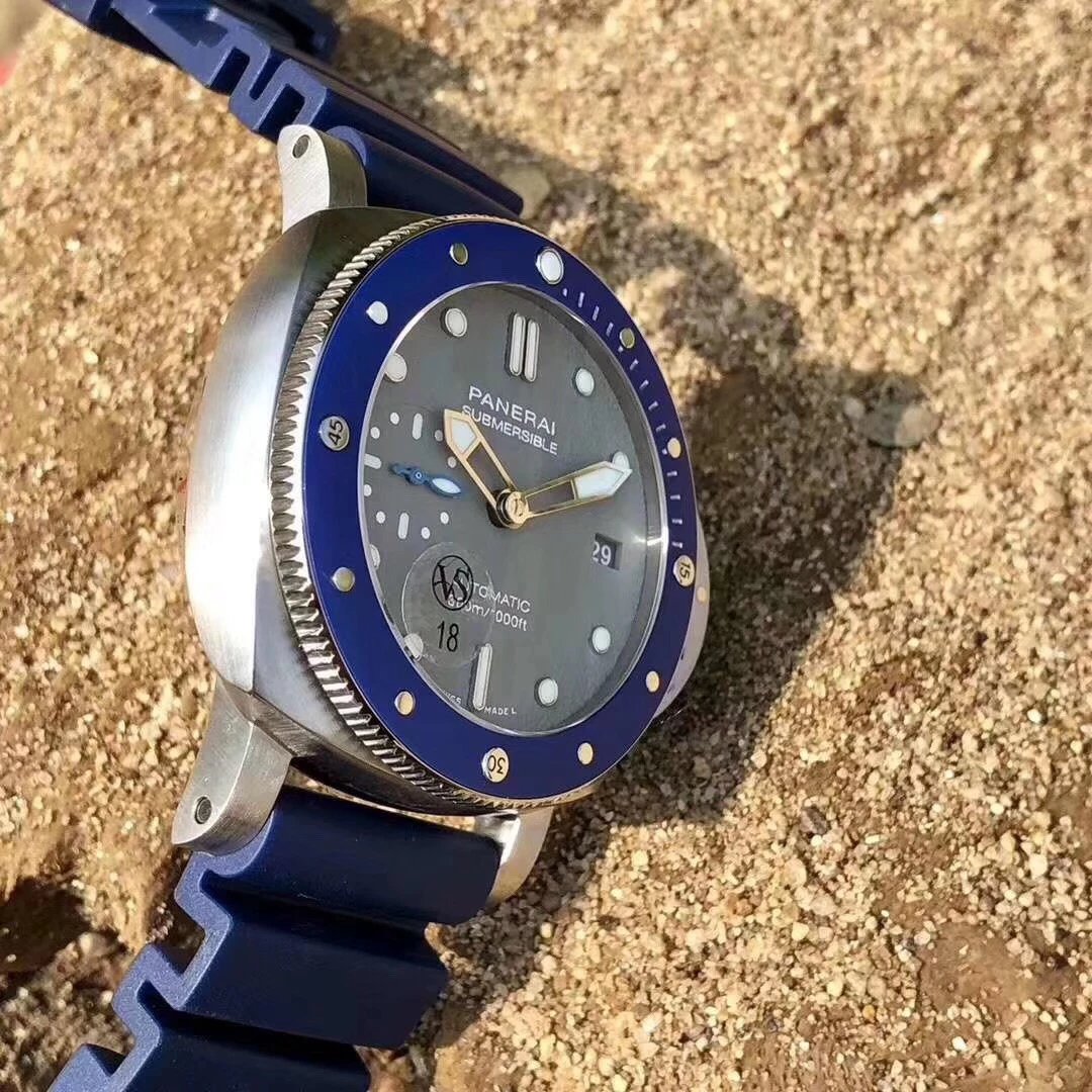 VS厂手表沛纳海PAM959加入首次曝光的海军蓝色陶瓷表圈，最新灰色立体鲨鱼皮效果的表盘，精致细腻