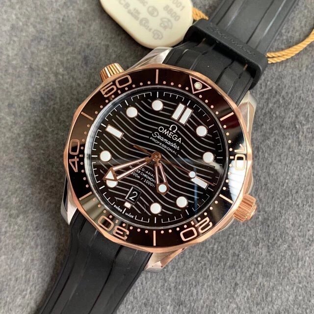 VS厂欧米茄海马系列新海马300米陶瓷盘玫瑰金男自动机械手表