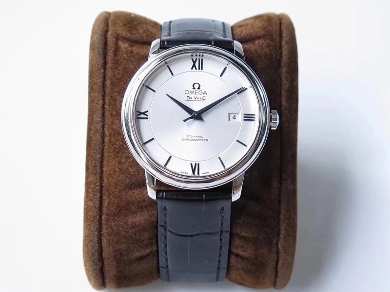 MKS经典名作，欧MI茄蝶飞系列腕表。优雅纤薄的外表，搭配简约大方的设计，