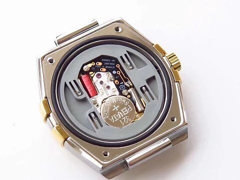 3s欧米茄星座系列，27毫米石英腕表，上首次搭载原版欧米茄1376专用机芯（机芯同原装一样），所有散件均可同